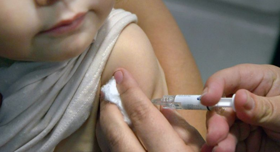 Fuerte baja de la vacunación en chicos: las dos que más cayeron en el país y el drama de los “cero dosis”