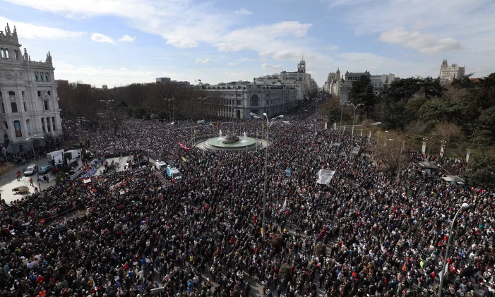 Masiva protesta en Madrid contra los recortes al sistema sanitario